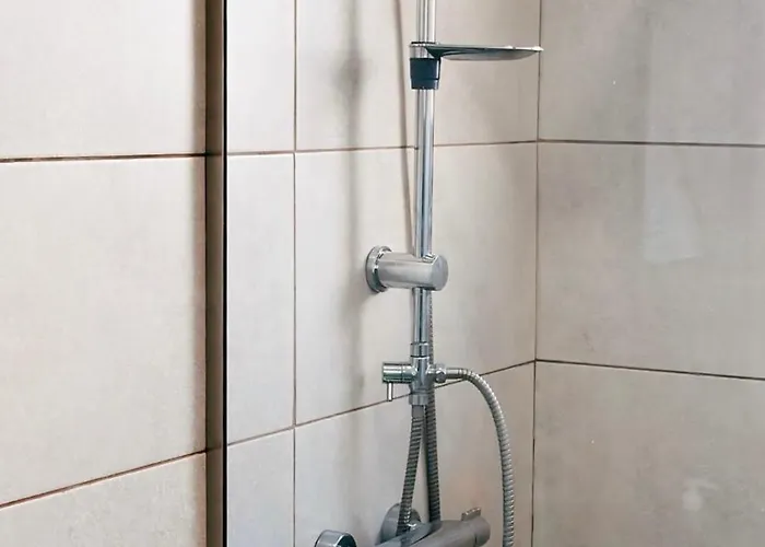 Apartament Js House 2 *