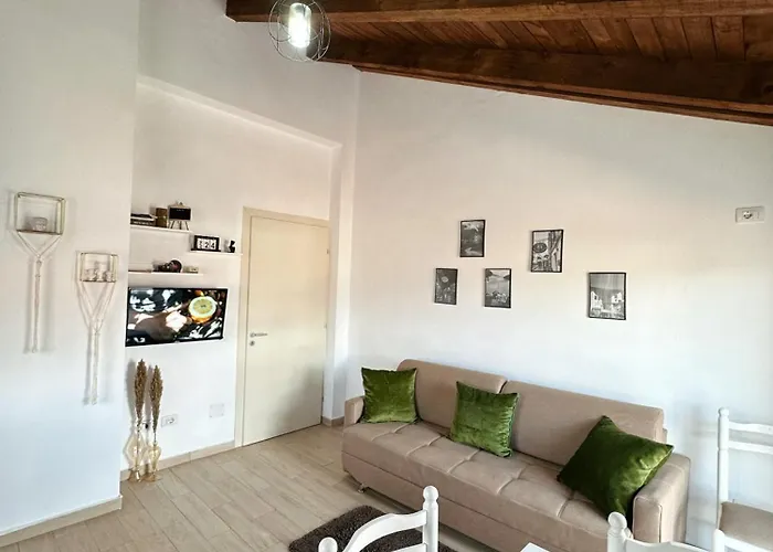 Apartament Js House 2 *